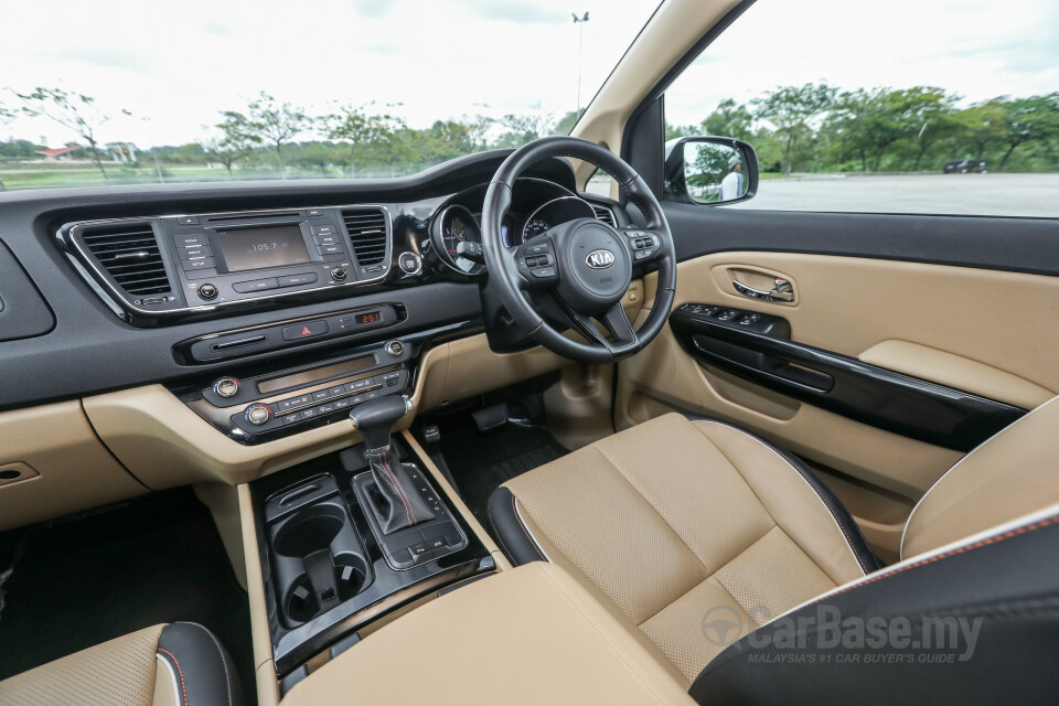 Toyota Fortuner AN160 (2016) Interior