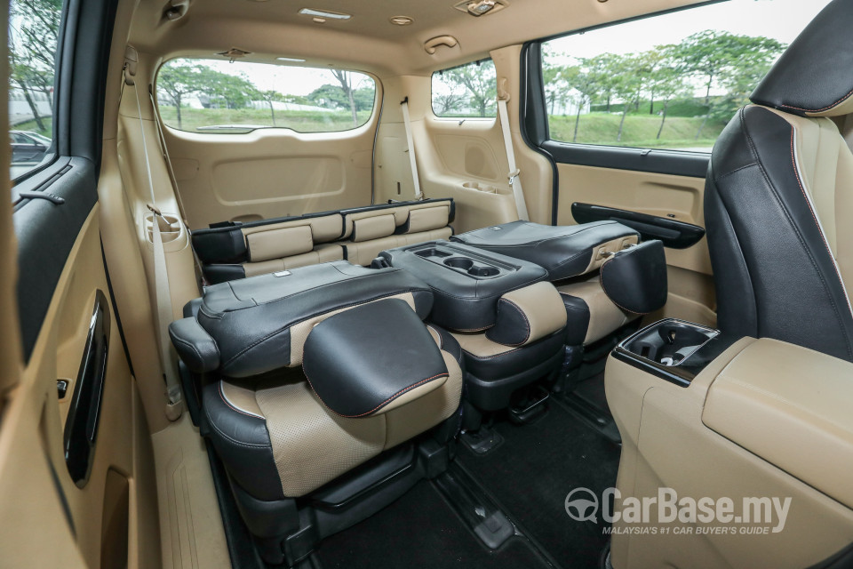 Kia Carnival YP (2017) Interior