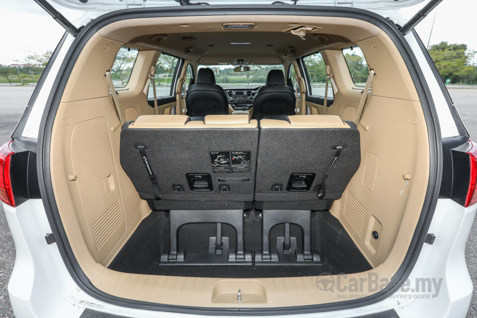 Kia Carnival YP (2017) Interior