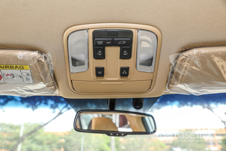 Kia Carnival YP (2017) Interior
