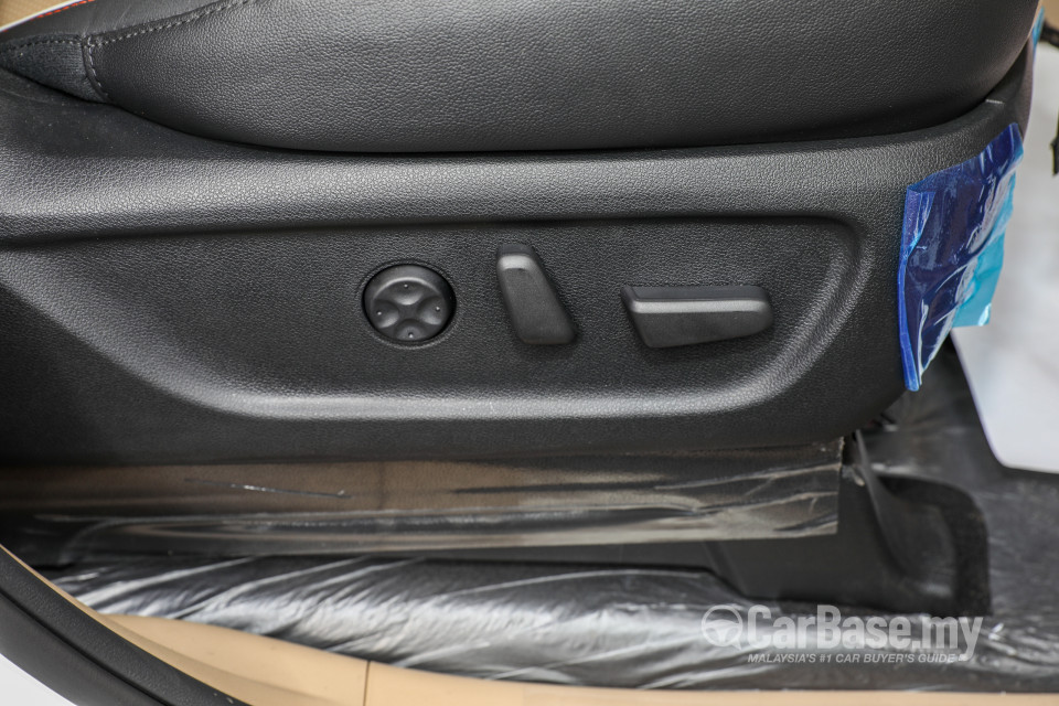 Kia Carnival YP (2017) Interior