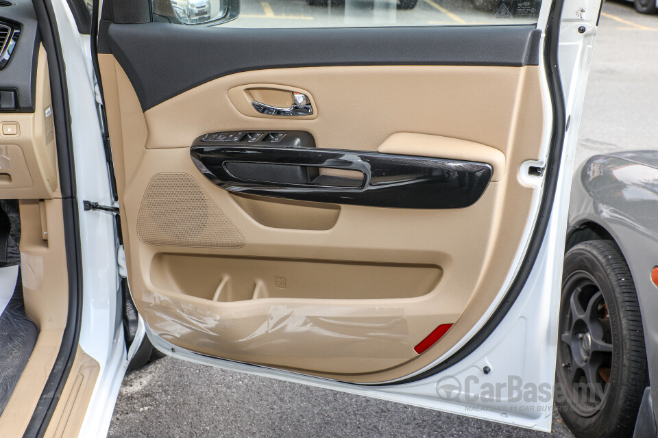 Toyota Fortuner AN160 (2016) Interior