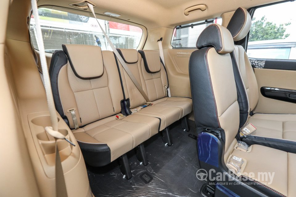 Kia Carnival YP (2017) Interior
