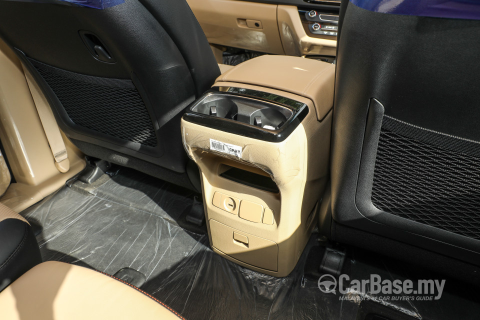 Kia Carnival YP (2017) Interior