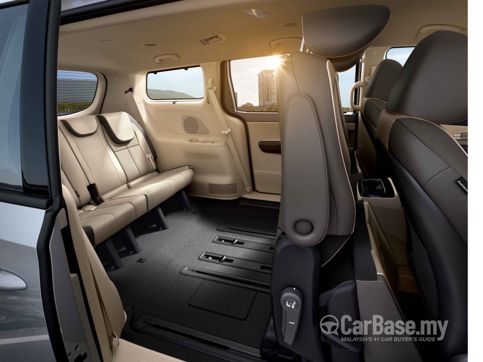 Kia Carnival YP (2017) Interior
