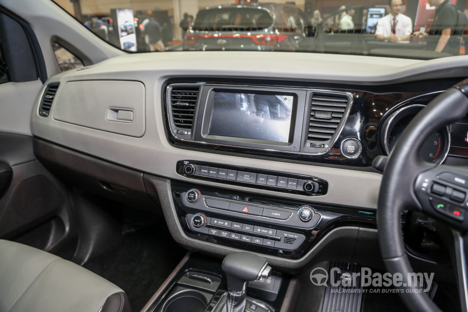 Kia Carnival YP (2017) Interior