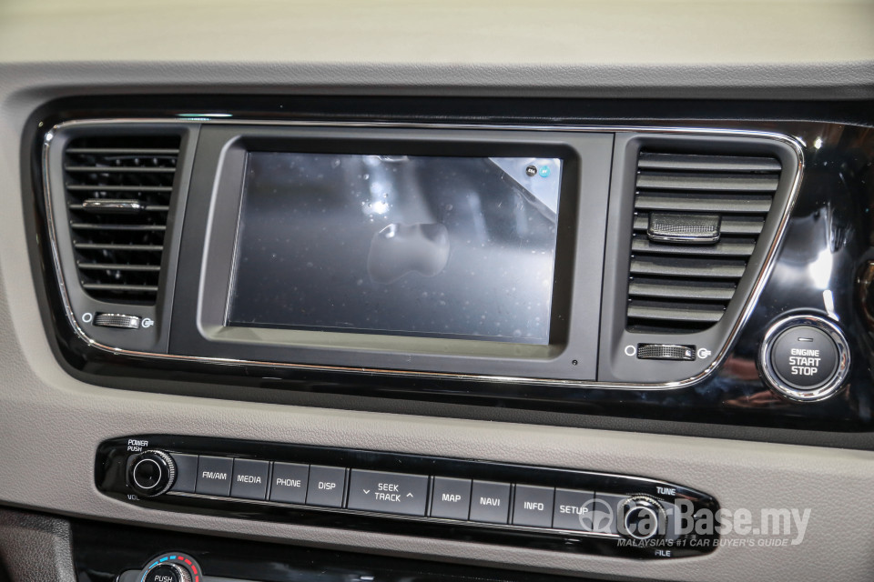 Kia Carnival YP (2017) Interior