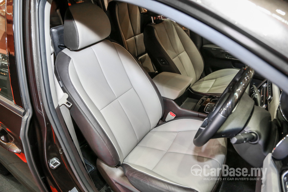 Kia Carnival YP (2017) Interior