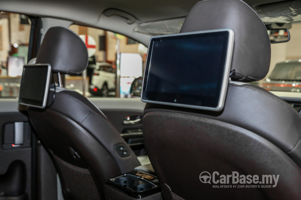 Kia Carnival YP (2017) Interior