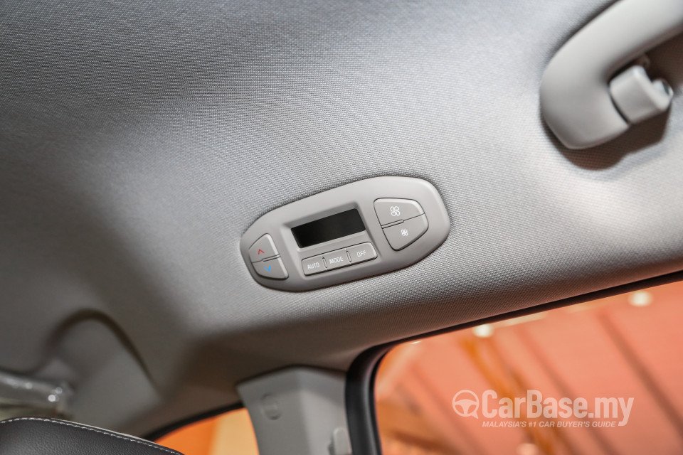 Kia Carnival YP (2017) Interior