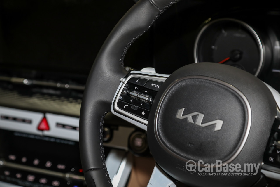 Kia Carnival KA4 (2022) Interior