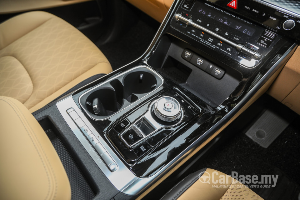 Kia Carnival KA4 (2022) Interior