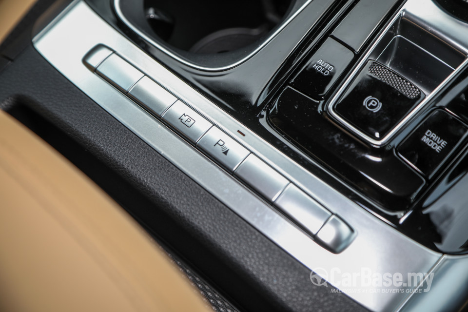 Kia Carnival KA4 (2022) Interior