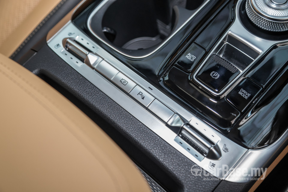 Kia Carnival KA4 (2022) Interior