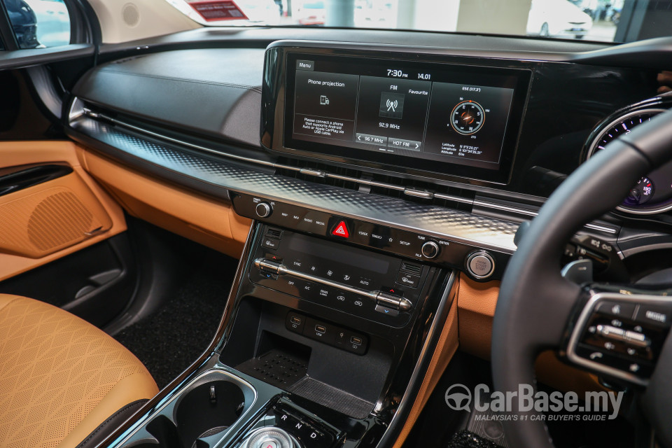 Kia Carnival KA4 (2022) Interior
