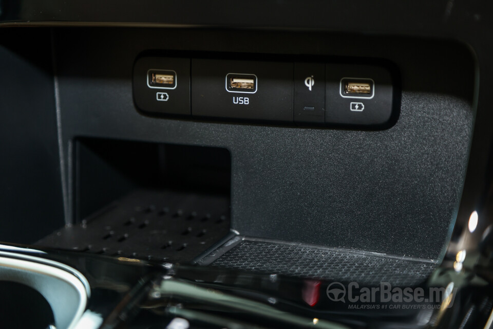 Kia Carnival KA4 (2022) Interior