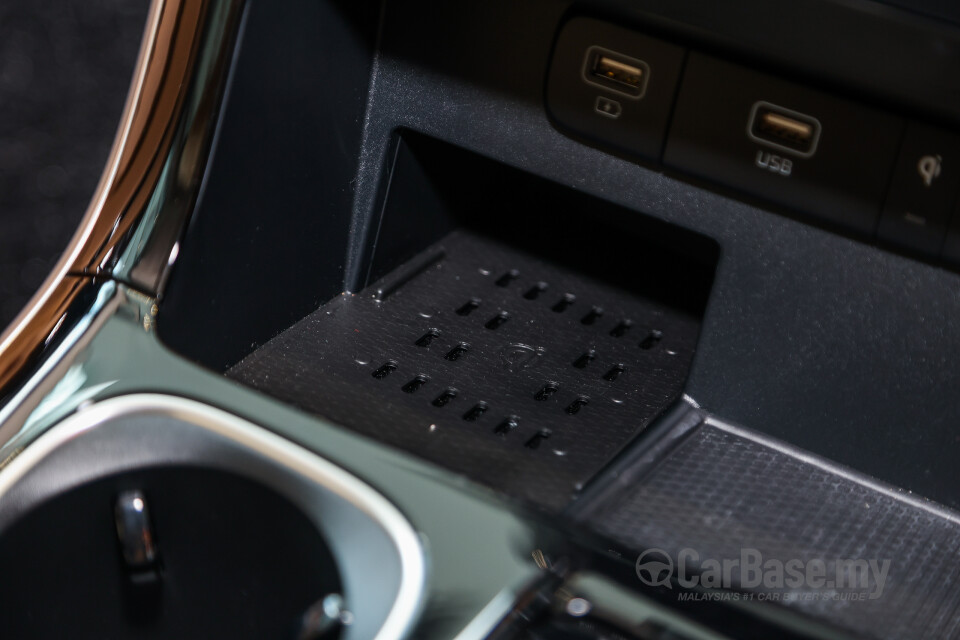 Kia Carnival KA4 (2022) Interior