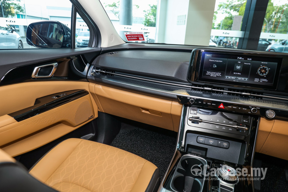 Kia Carnival KA4 (2022) Interior