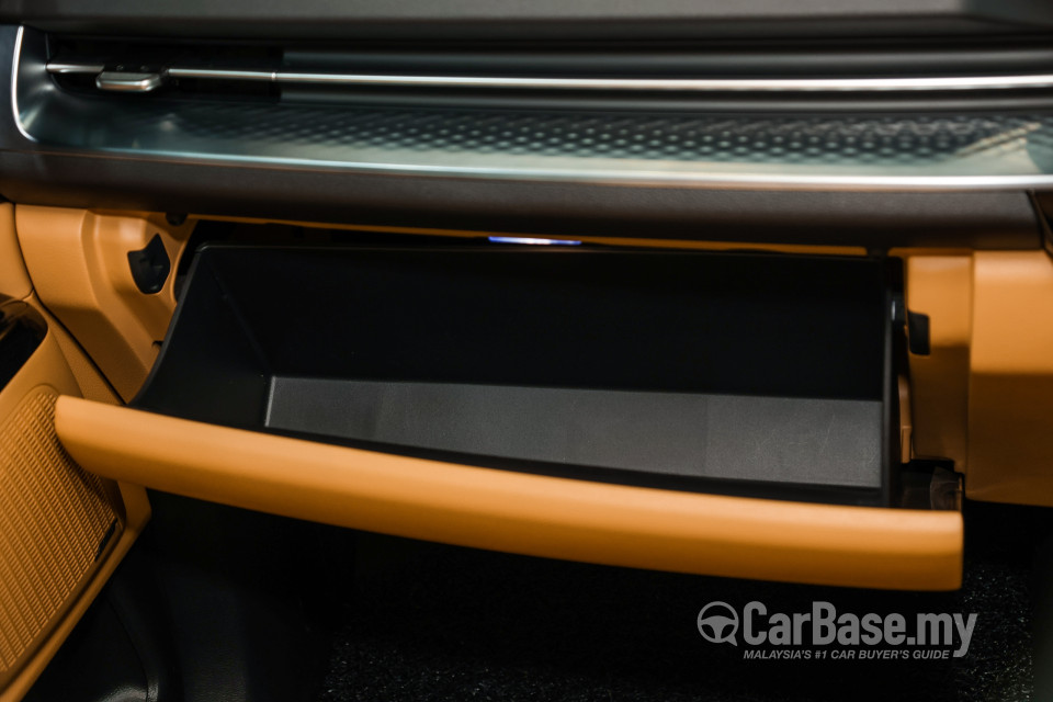 Kia Carnival KA4 (2022) Interior
