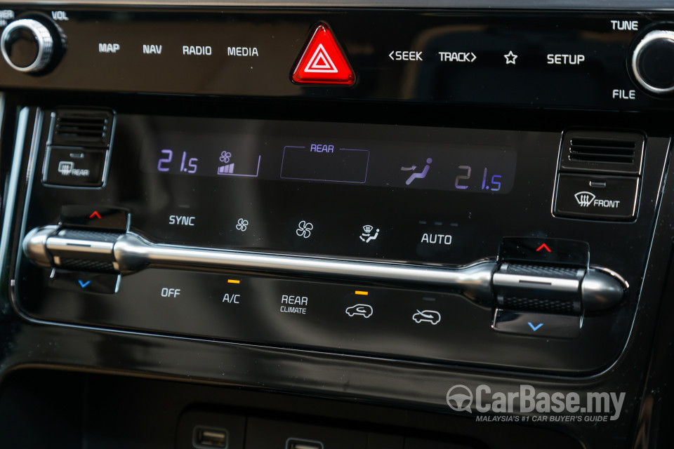 Kia Carnival KA4 (2022) Interior