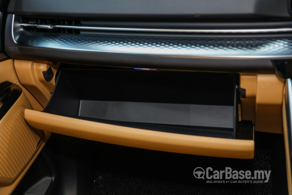 Kia Carnival KA4 (2022) Interior
