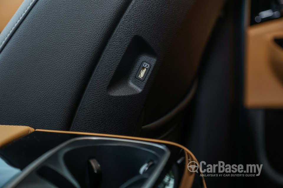Kia Carnival KA4 (2022) Interior