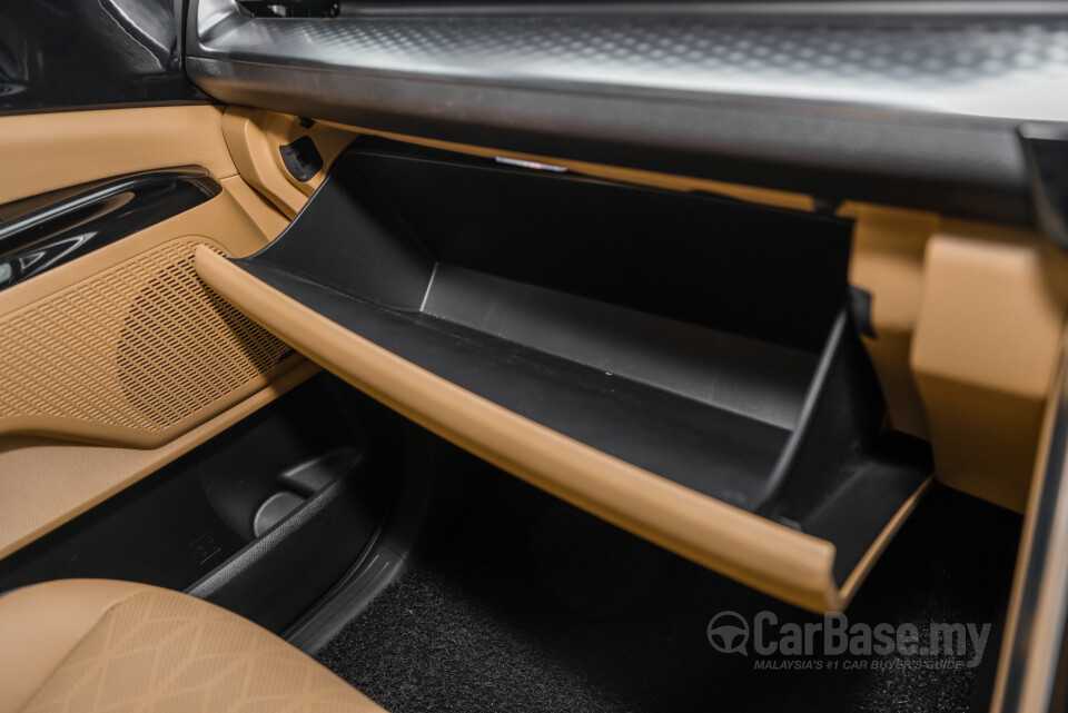 Kia Carnival KA4 (2022) Interior