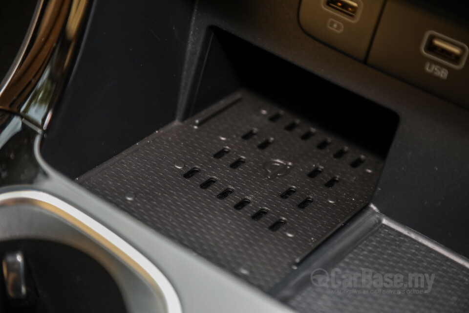 Kia Carnival KA4 (2022) Interior