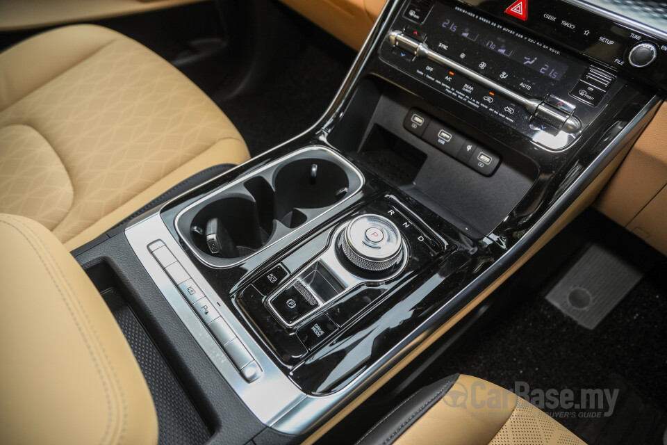 Kia Carnival KA4 (2022) Interior