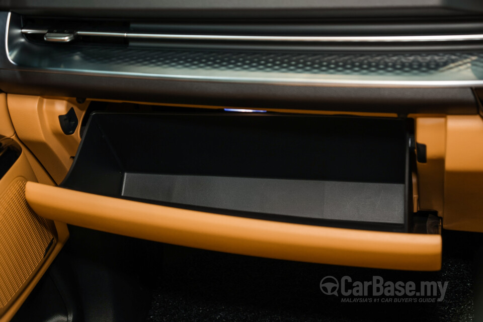 Kia Carnival KA4 (2022) Interior