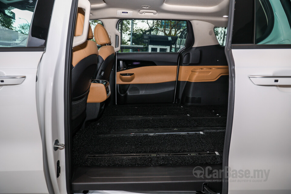 Kia Carnival KA4 (2022) Interior