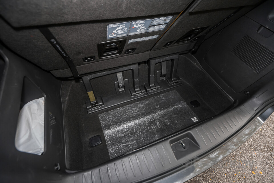 Kia Carnival KA4 (2022) Interior