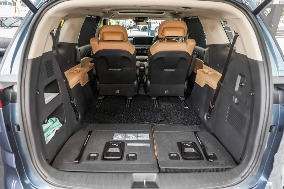 Kia Carnival KA4 (2022) Interior