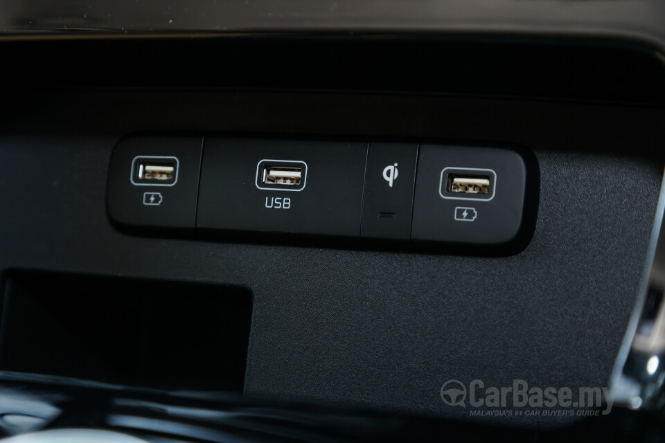 Kia Carnival KA4 (2022) Interior
