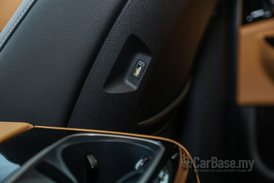 Kia Carnival KA4 (2022) Interior