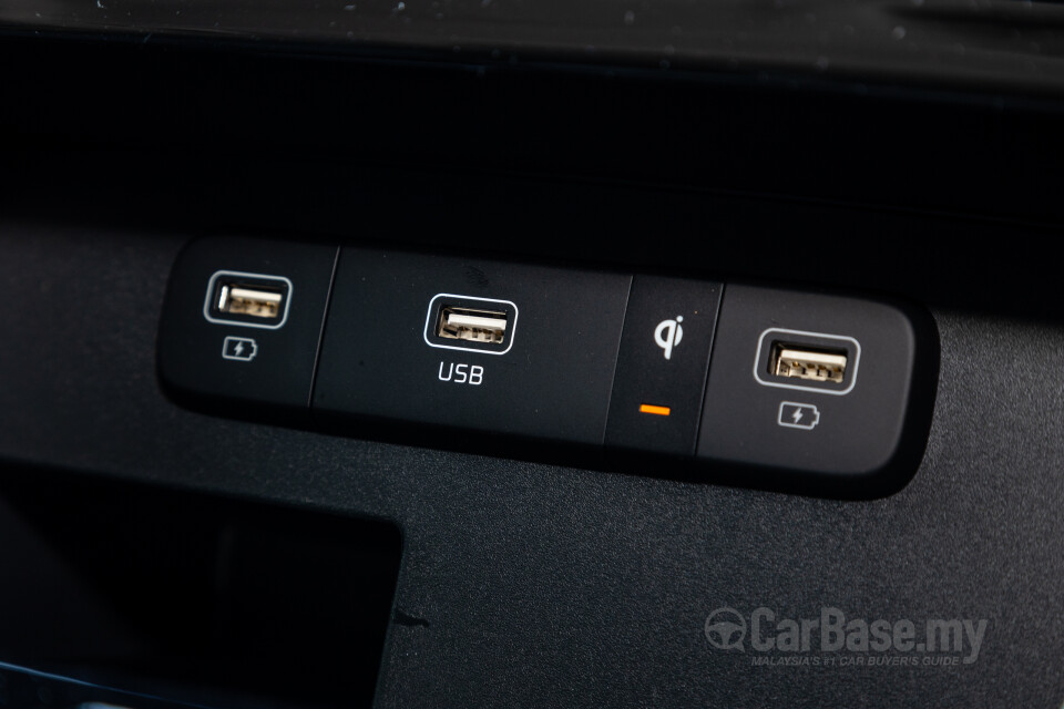 Kia Carnival KA4 (2022) Interior