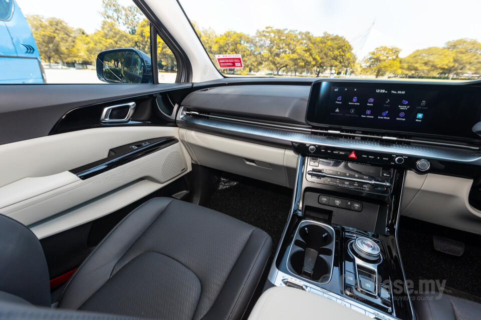 Kia Carnival KA4 (2022) Interior
