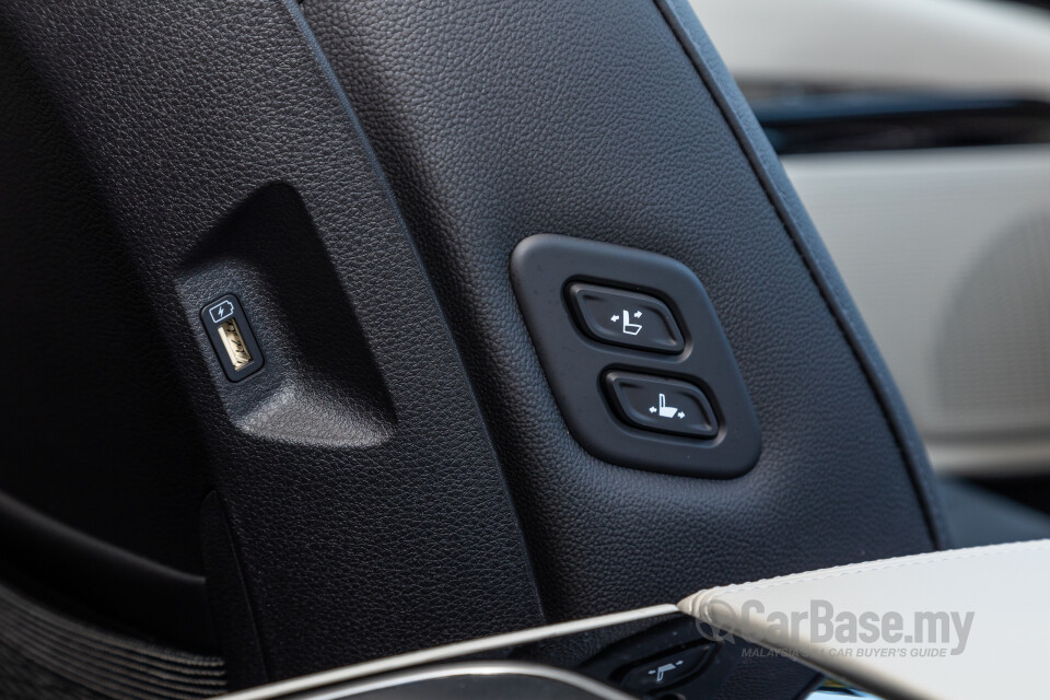 Kia Carnival KA4 (2022) Interior