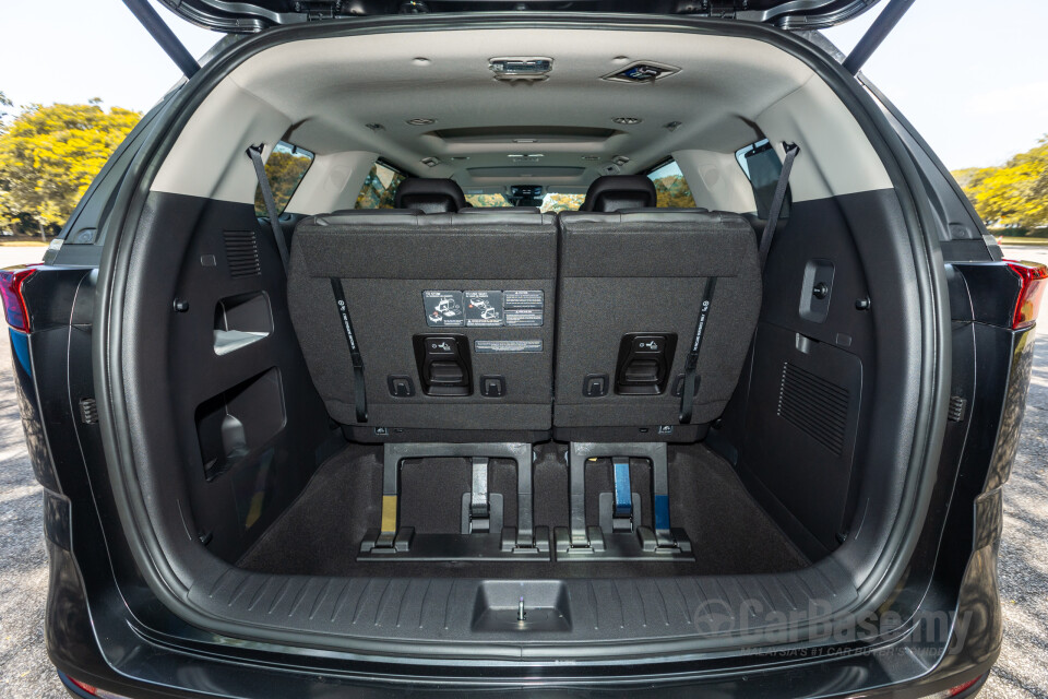Kia Carnival KA4 (2022) Interior