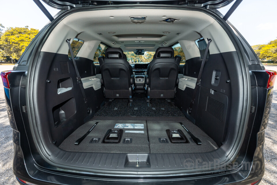 Kia Carnival KA4 (2022) Interior