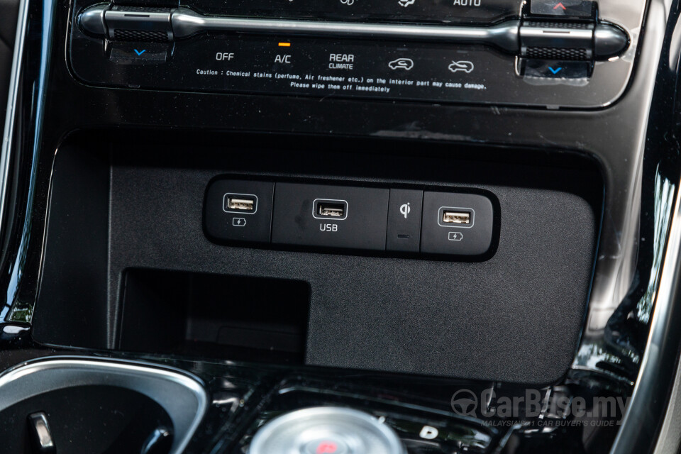 Kia Carnival KA4 (2022) Interior