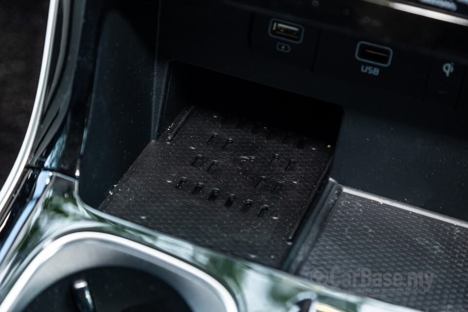 Kia Carnival KA4 (2022) Interior