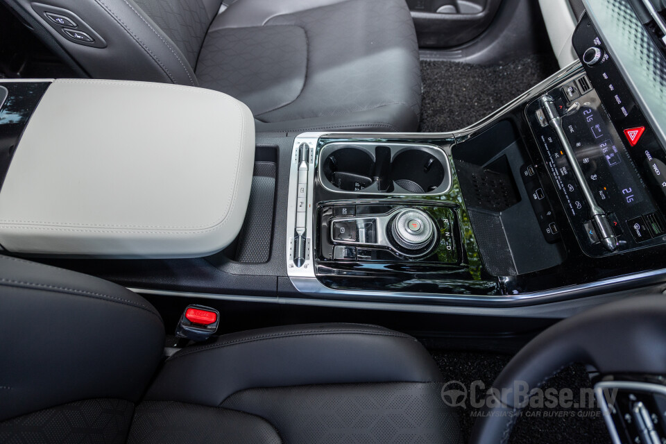 Kia Carnival KA4 (2022) Interior