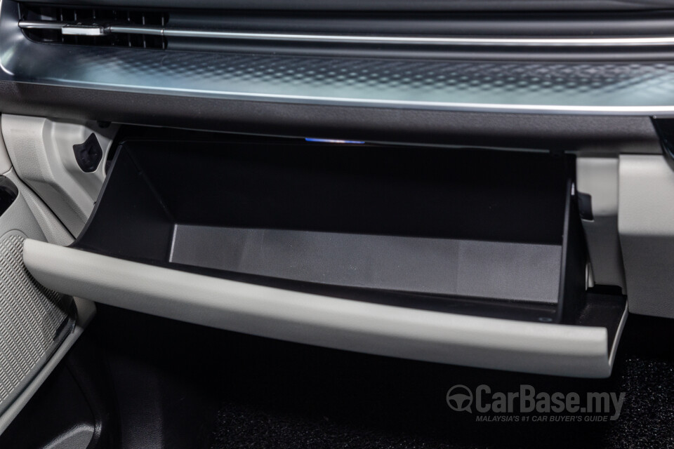 Kia Carnival KA4 (2022) Interior