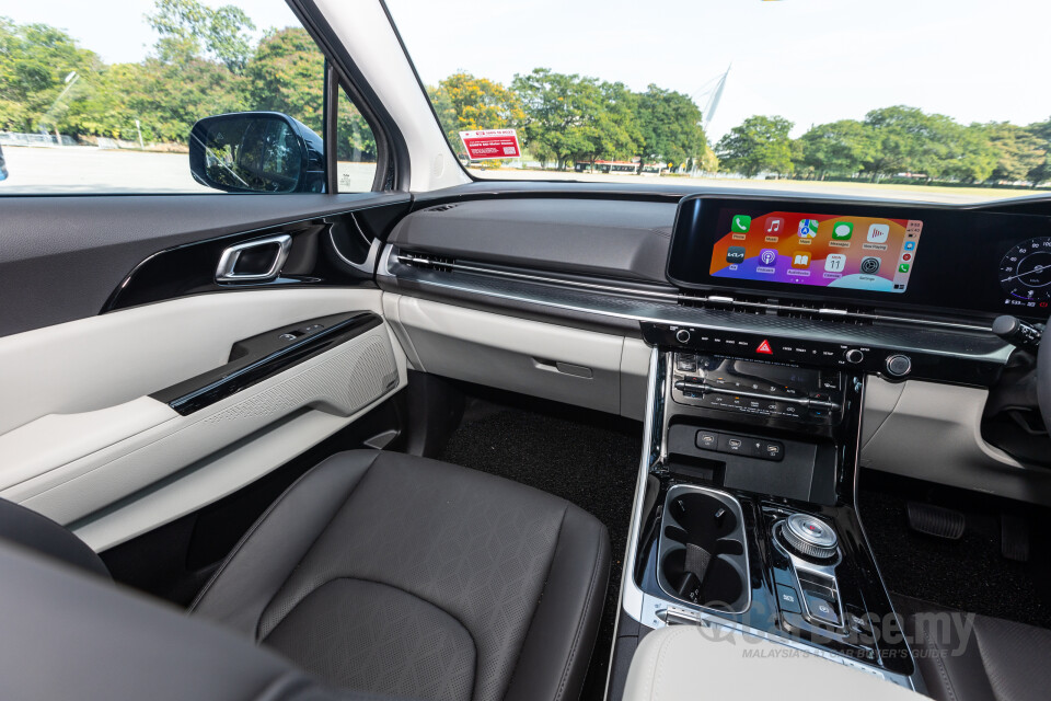 Kia Carnival KA4 (2022) Interior