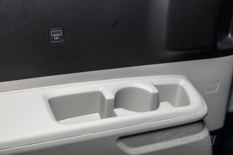 Kia Carnival KA4 (2022) Interior