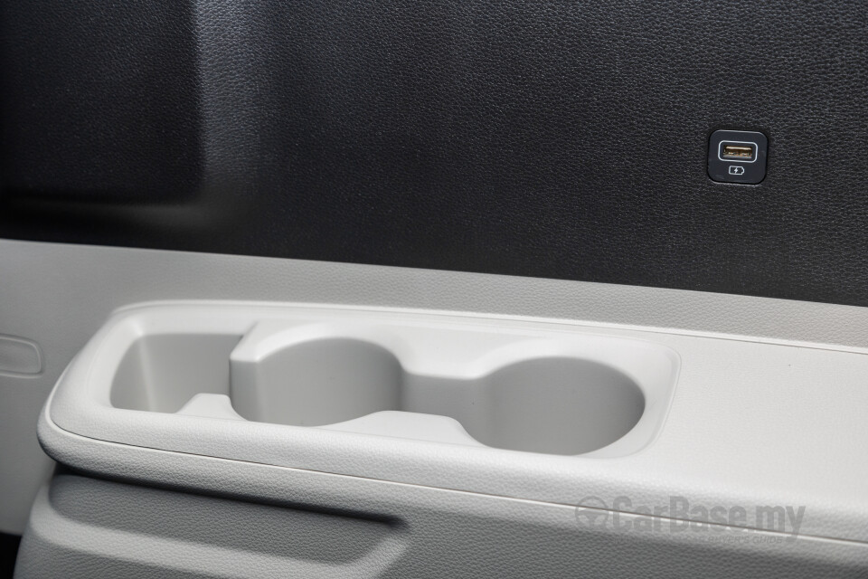 Kia Carnival KA4 (2022) Interior