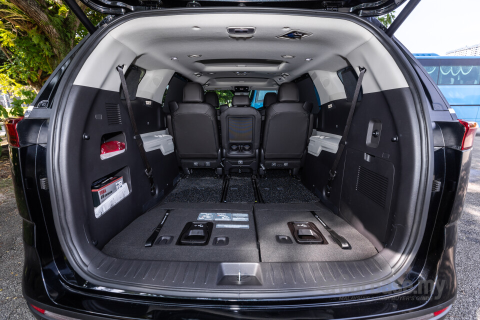 Kia Carnival KA4 (2022) Interior