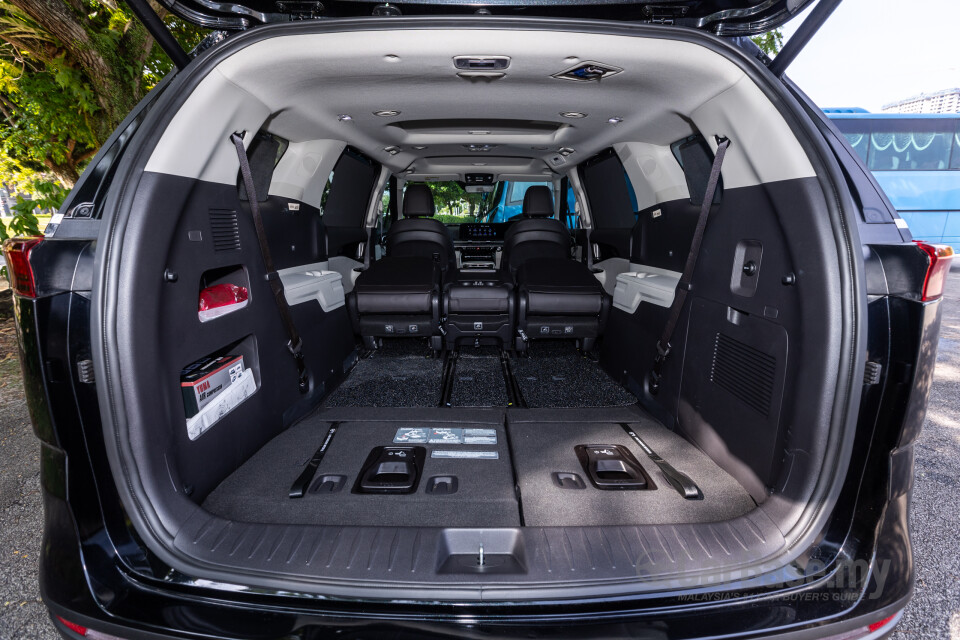 Kia Carnival KA4 (2022) Interior