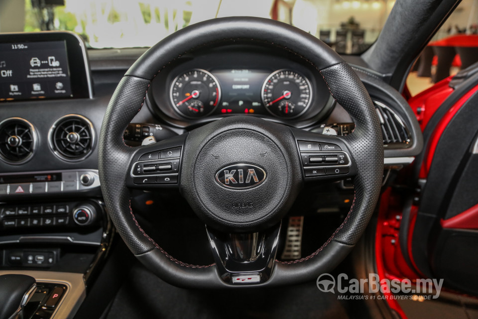 Kia Stinger CK (2018) Interior